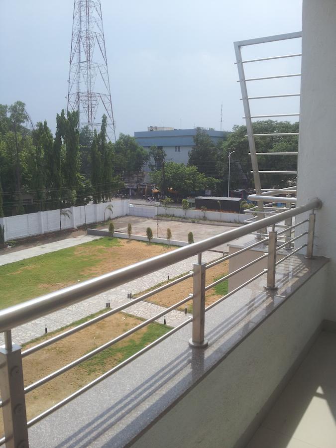 Saffron Hotel Jalna Ruang foto