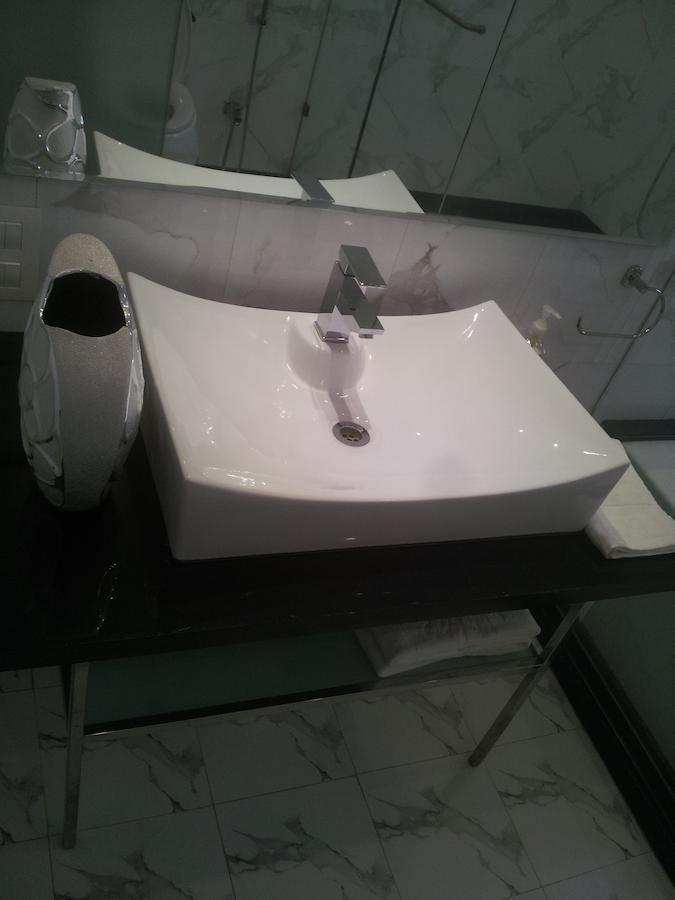 Saffron Hotel Jalna Ruang foto